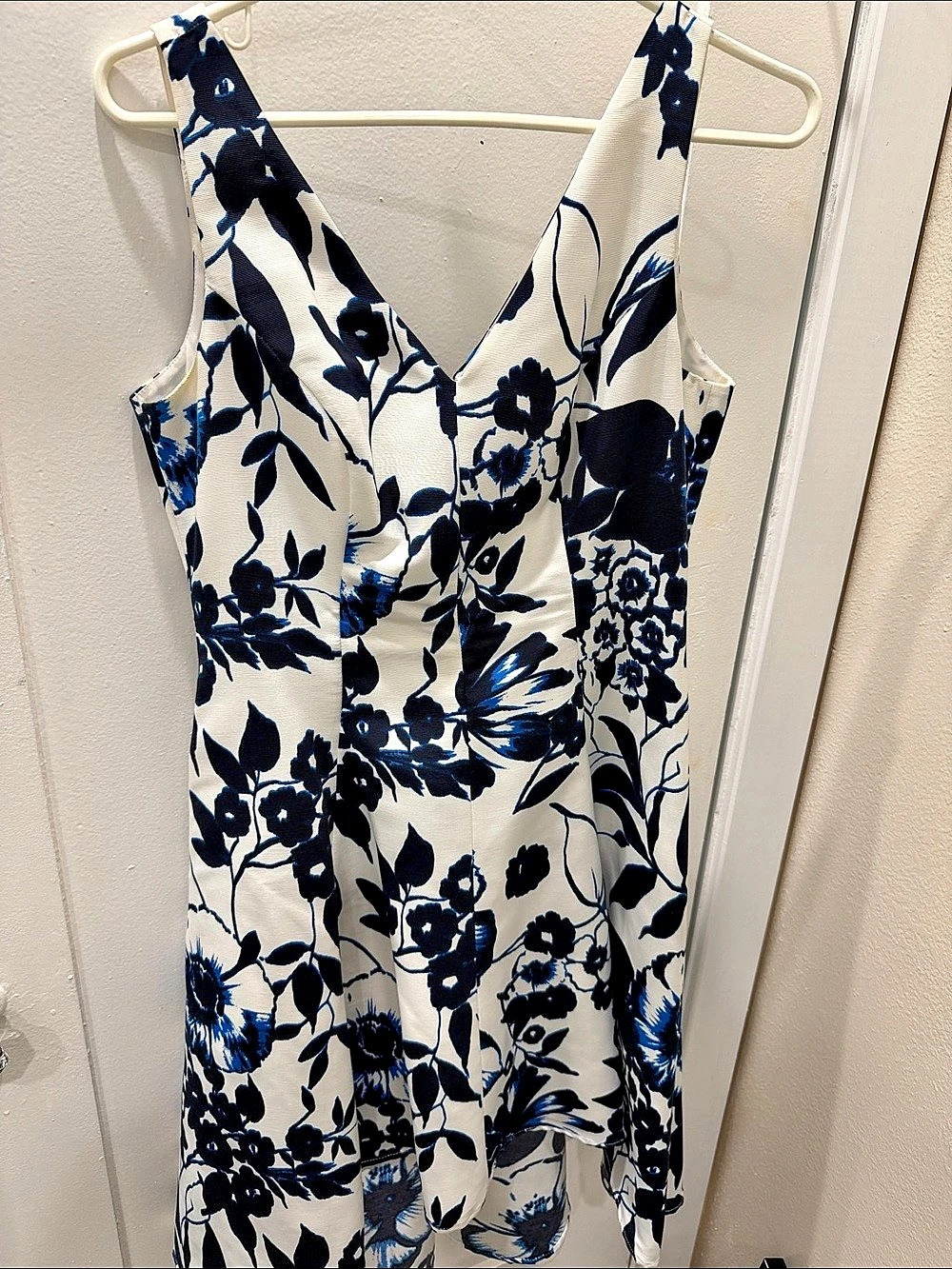 Eliza J Floral Mini Dress in White & Blue Size 6